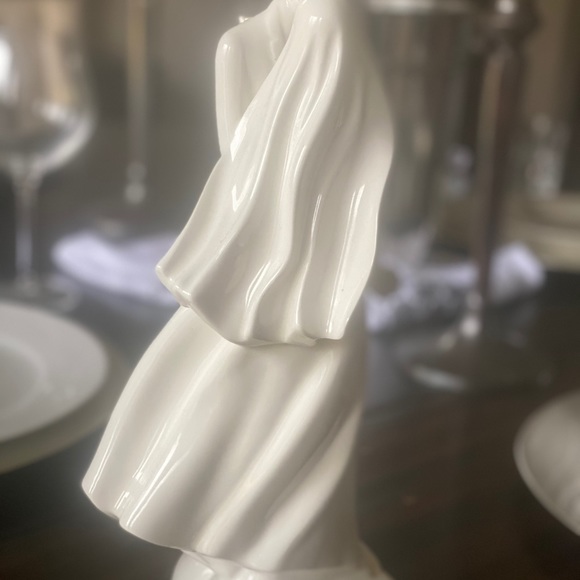 Royal Doulton Wedding Day Figurine Bone China - Picture 11 of 16